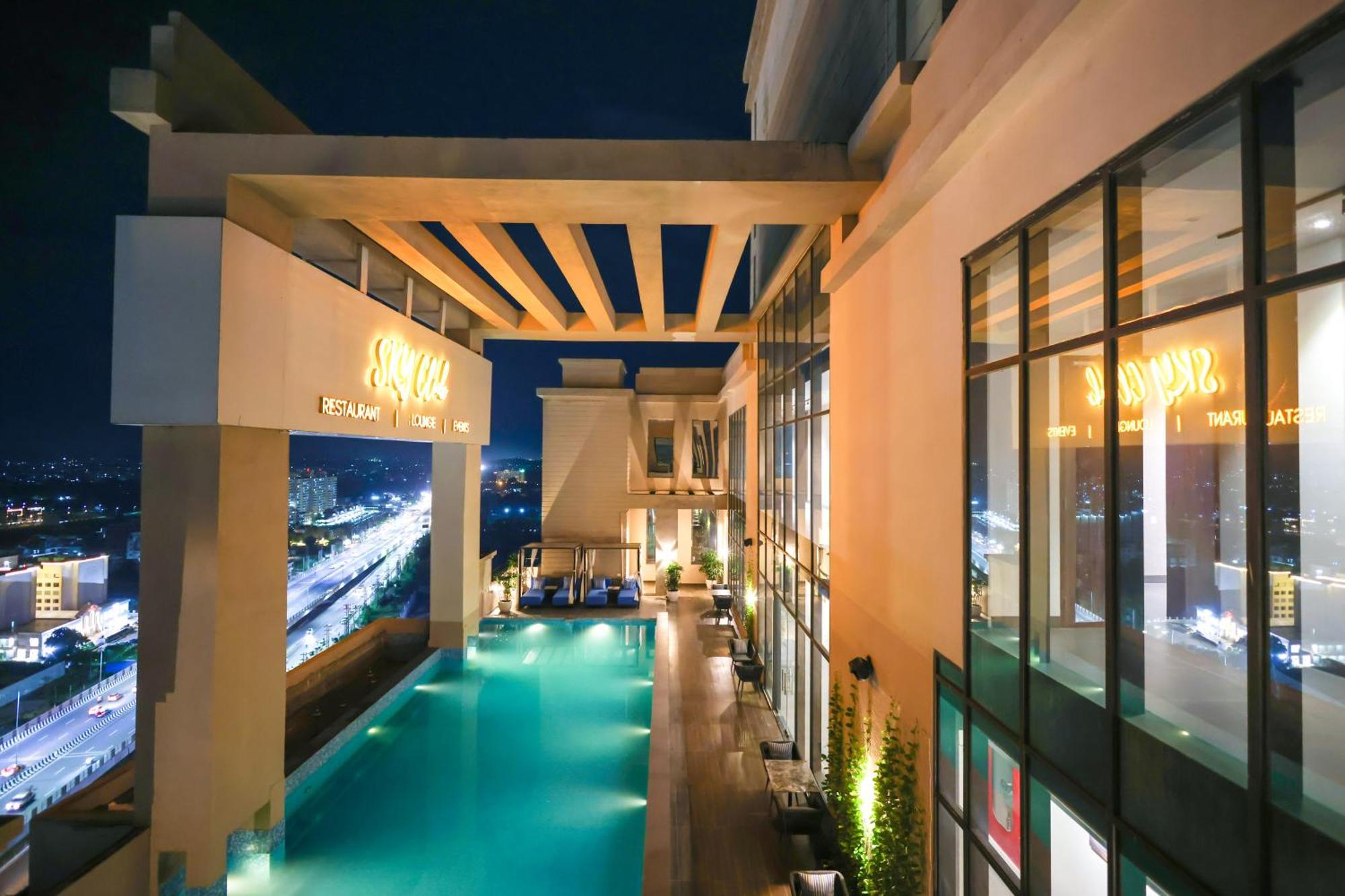 Rhythm Gurugram Hotel & Suites, Sohna Road Gurgáon Exteriér fotografie