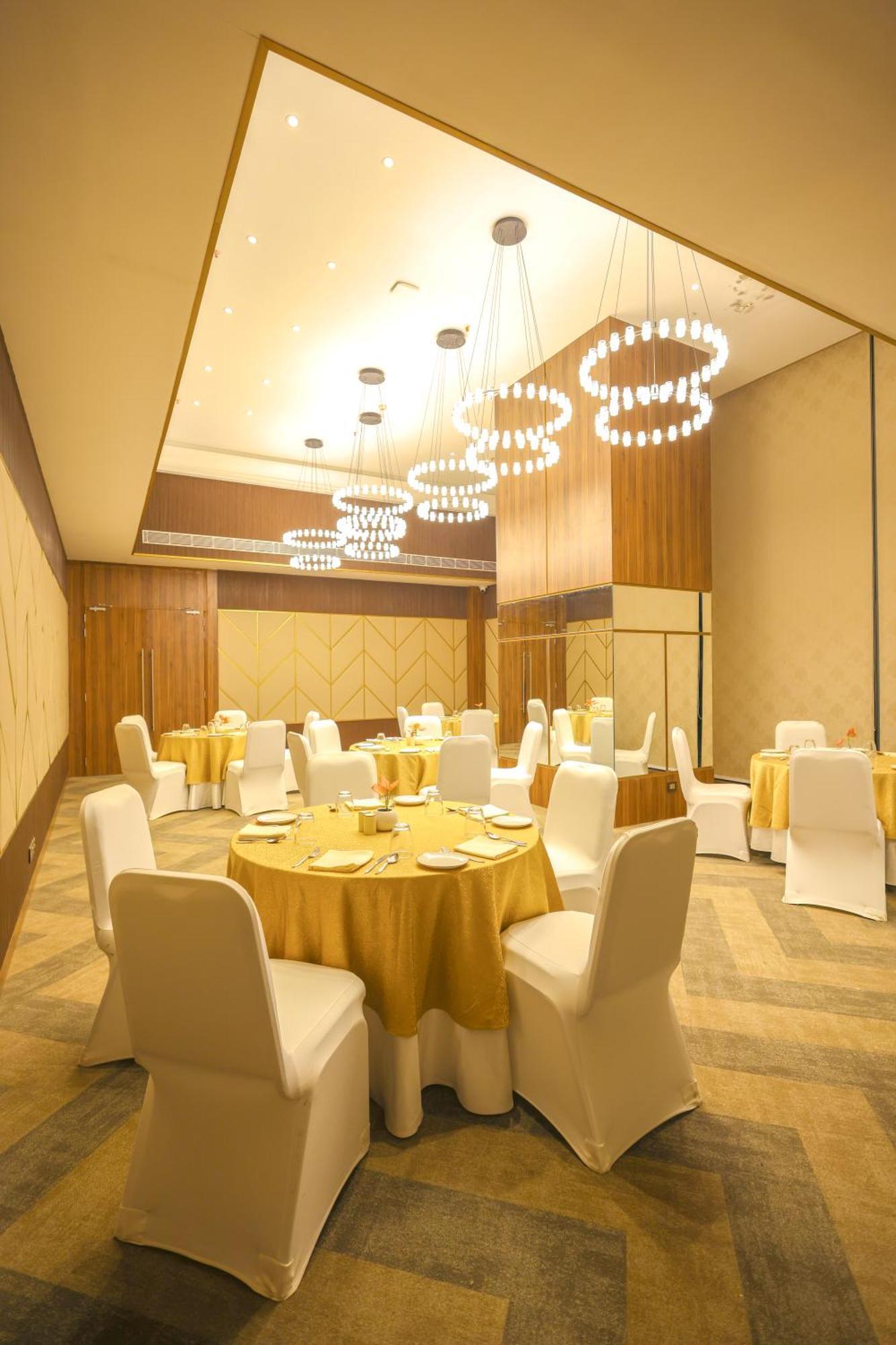 Rhythm Gurugram Hotel & Suites, Sohna Road Gurgáon Exteriér fotografie