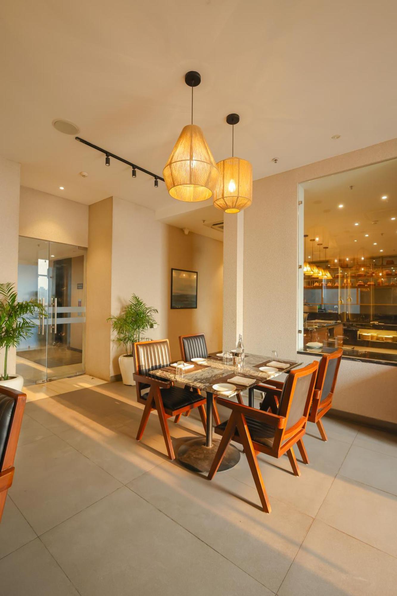 Rhythm Gurugram Hotel & Suites, Sohna Road Gurgáon Exteriér fotografie