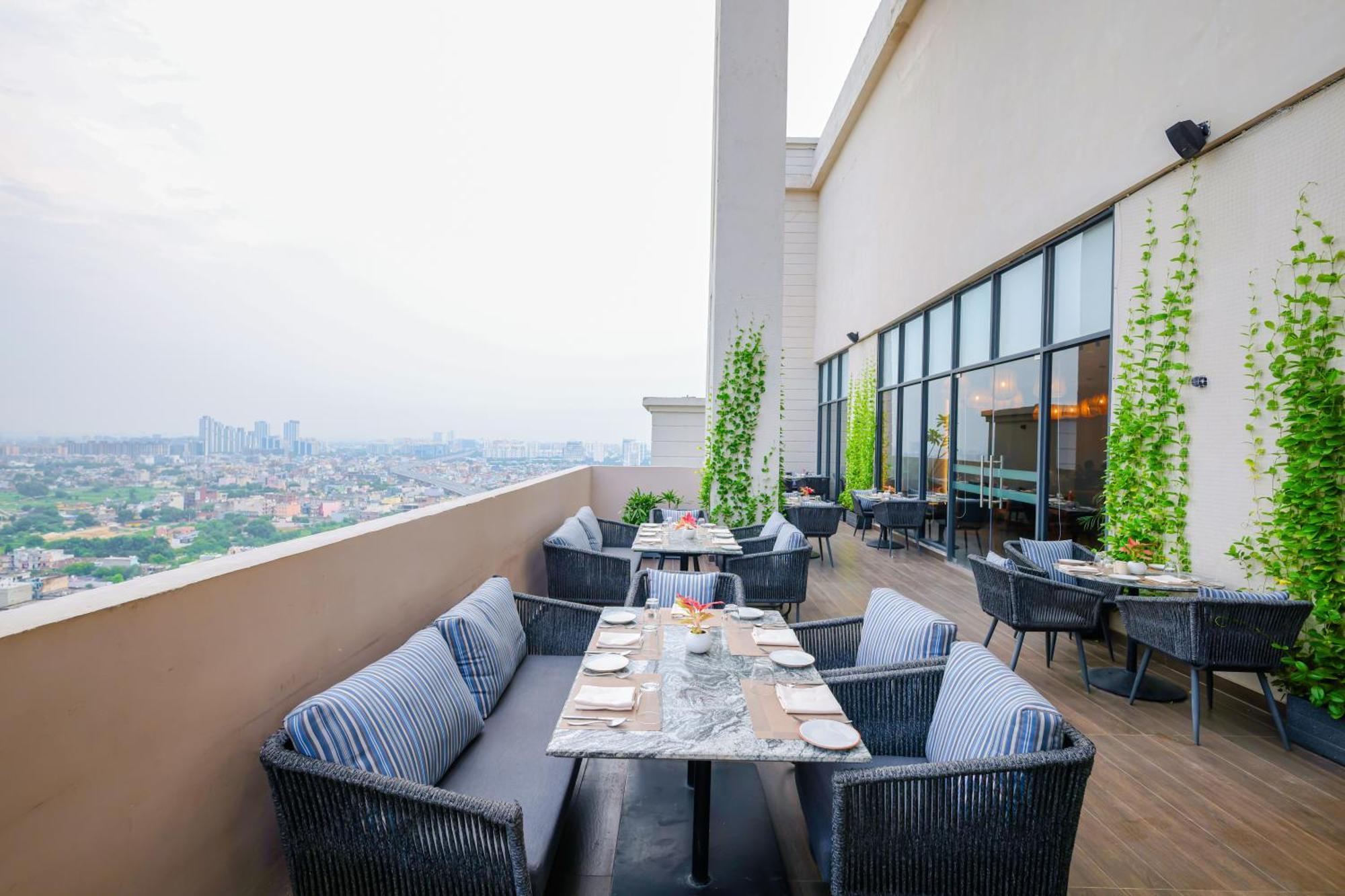 Rhythm Gurugram Hotel & Suites, Sohna Road Gurgáon Exteriér fotografie
