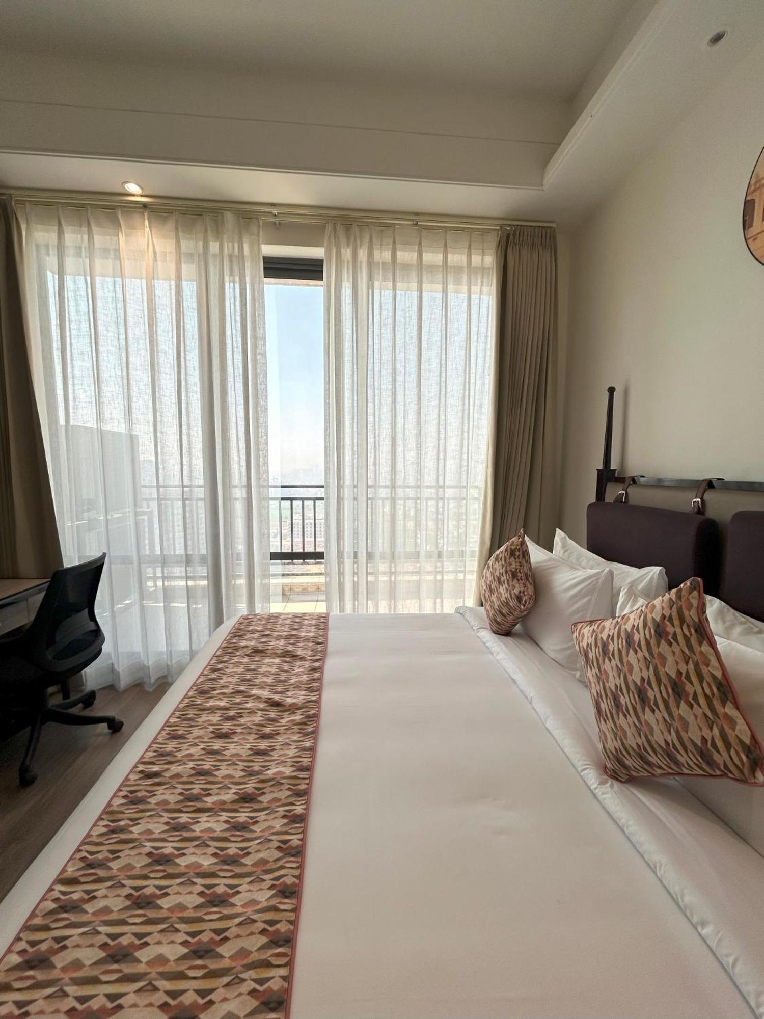Rhythm Gurugram Hotel & Suites, Sohna Road Gurgáon Exteriér fotografie