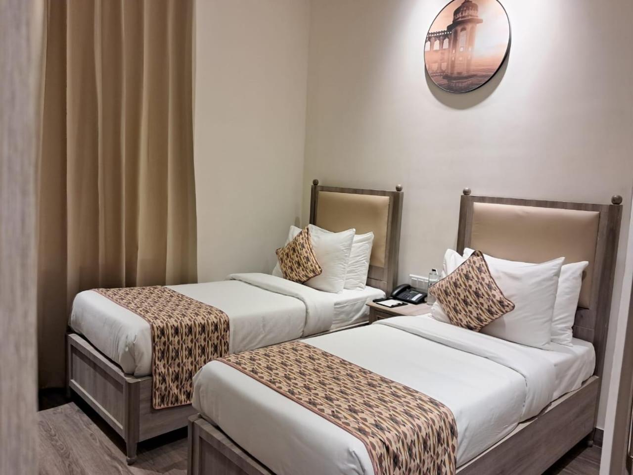 Rhythm Gurugram Hotel & Suites, Sohna Road Gurgáon Exteriér fotografie